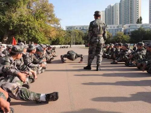 军训最新爆料文案,最新爆料揭秘训练场上的热血瞬间 第3张 军训最新爆料文案,最新爆料揭秘训练场上的热血瞬间 第3张